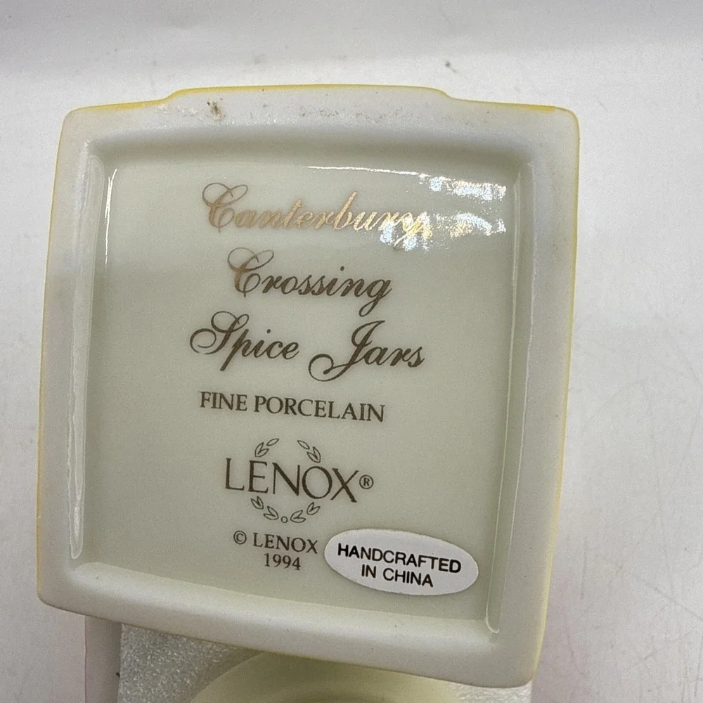 Lenox CANTERBURY CROSSING Spice Village Jar ONION Never Used